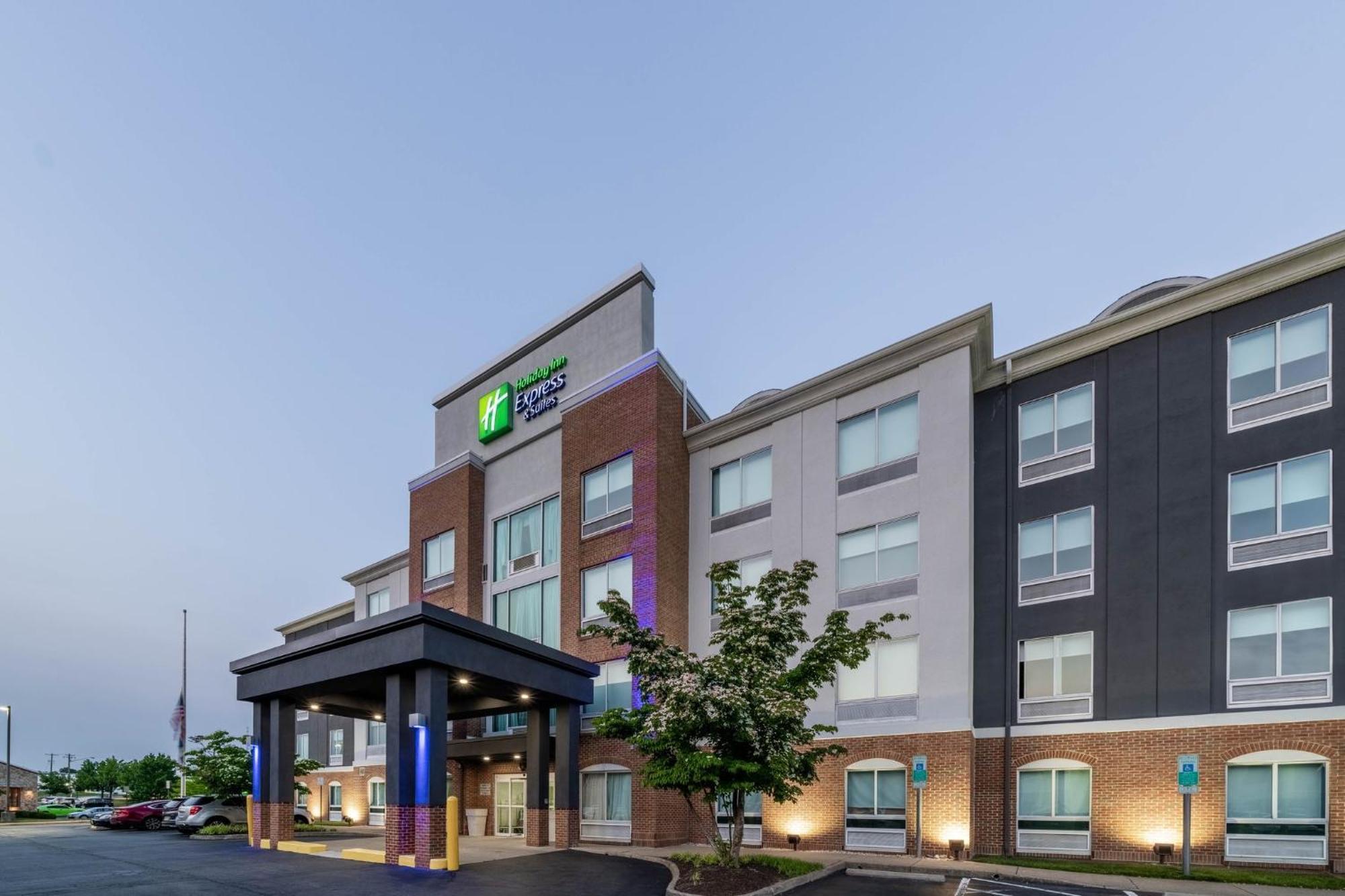 Holiday Inn Express Hotel & Suites Woodbridge, An Ihg Hotel Екстер'єр фото