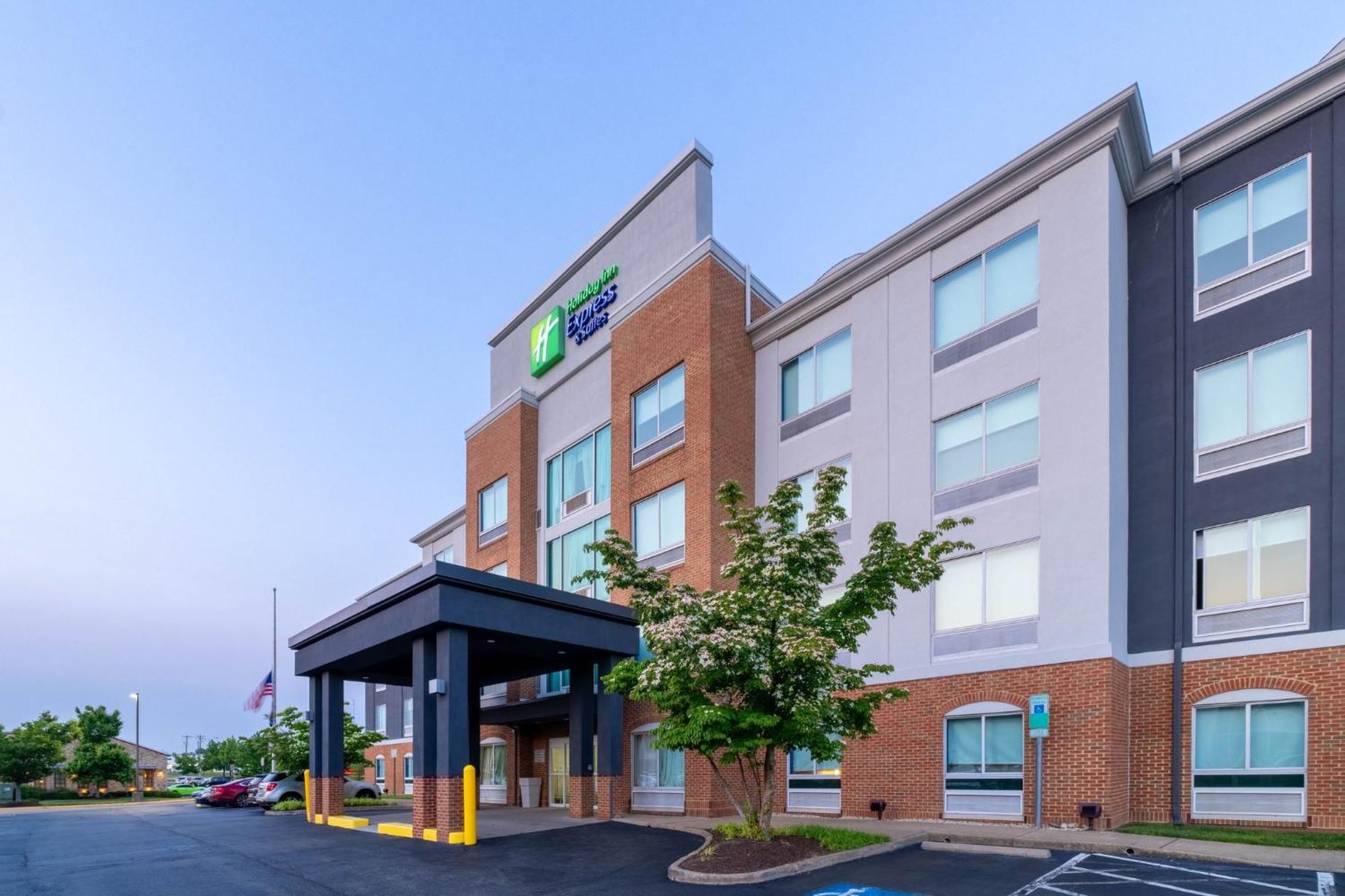 Holiday Inn Express Hotel & Suites Woodbridge, An Ihg Hotel Екстер'єр фото